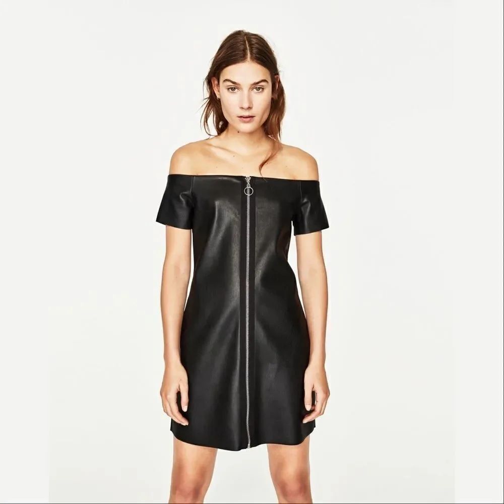 ✨2xHP✨ZARA LEATHER-EFFECT DRESS✨ 